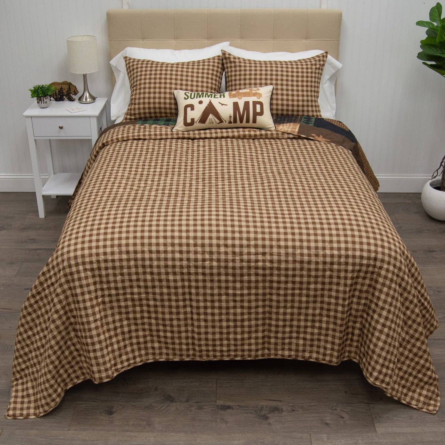 Brown Bear Cabin Lightweight Quilted Bedding